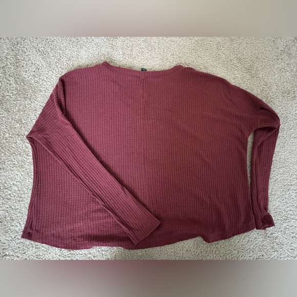 Women’s Fall Sweater - Picture 4 of 4